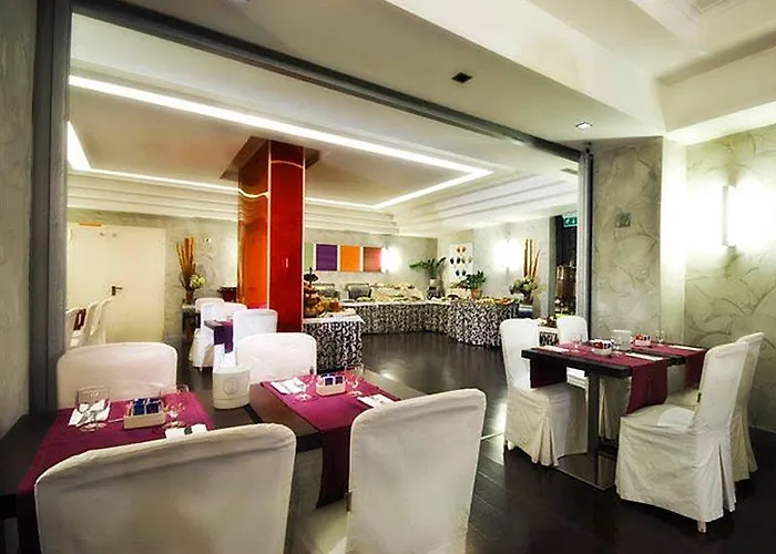Ariston Hotel 4*