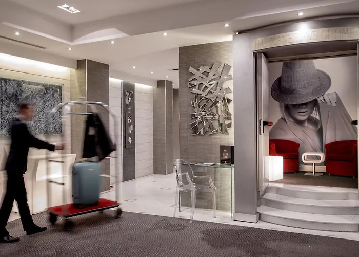 Ariston Hotel 4*