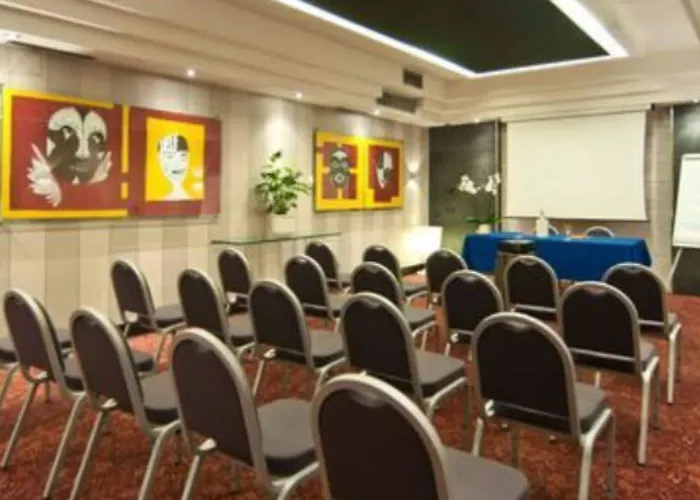 Ariston Hotel 4*